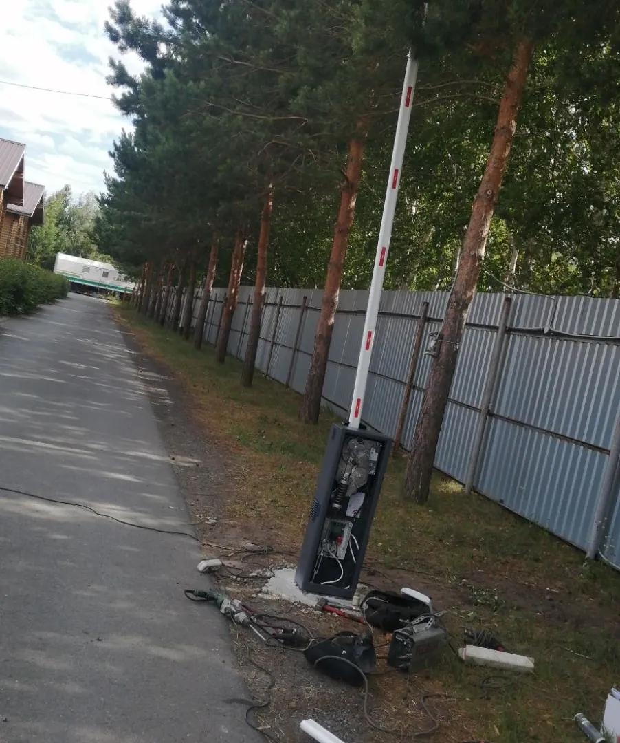 Установка шлагбаумов BFT в загородный клуб